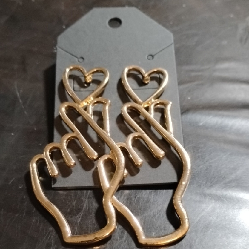 Gold Tone Heart Finger-Shape Drop Fashion Earrings Pierced Jewelry GUC